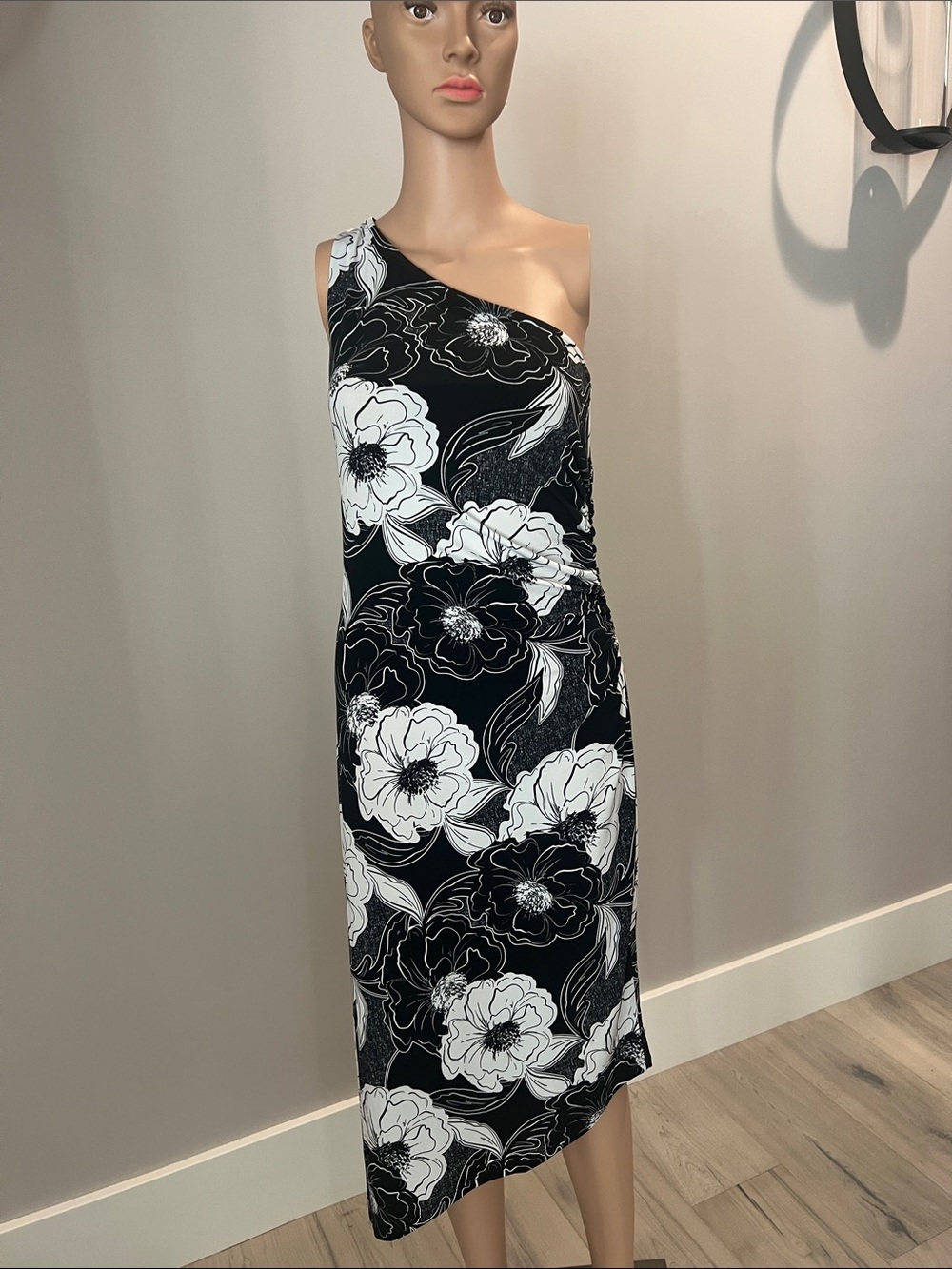 VENUS One-Shoulder Black & White Floral Midi Dress
